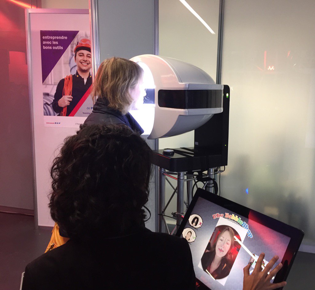 AXALuxembourg's tweet photo. Création d'une figurine 3D en cours. Quelle belle soirée anniversaire de la @FDA_LUXEMBOURG #TeamProtector https://t.co/KW7aInLpCf