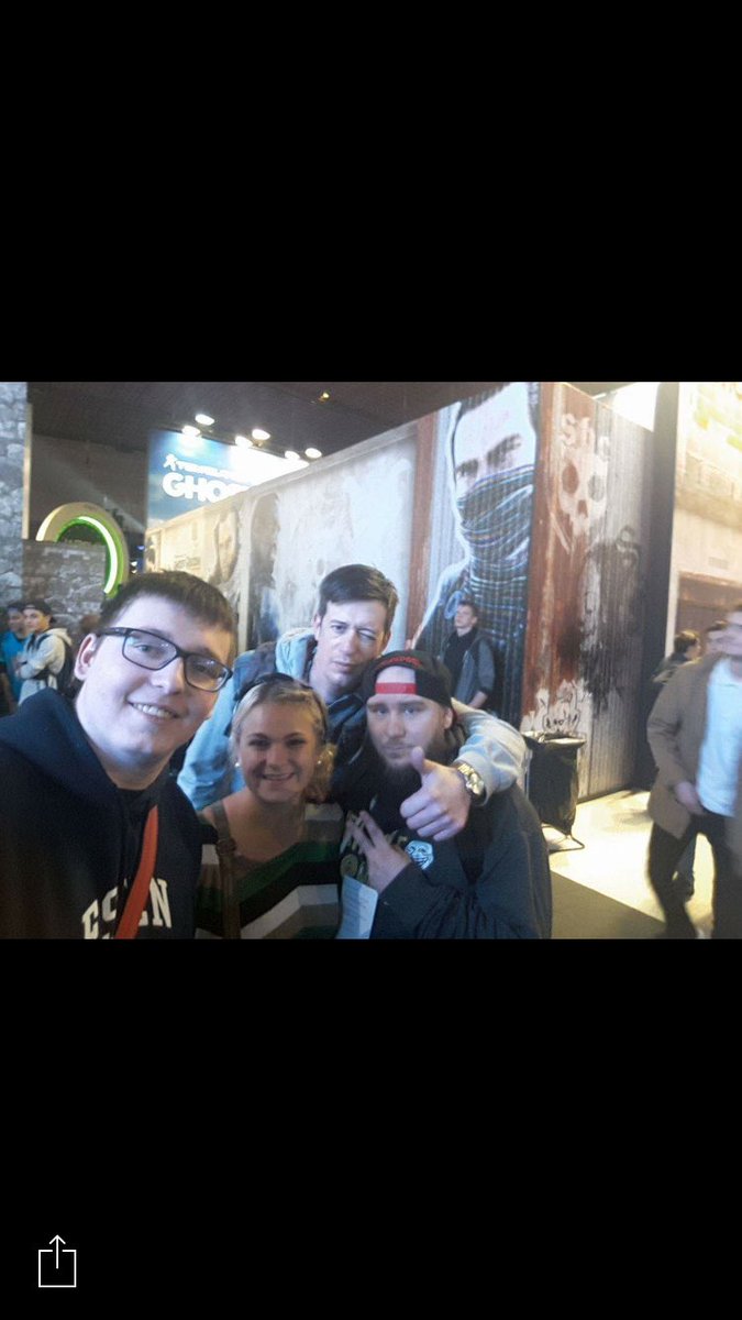 allanKB_74's tweet photo. Merci @JeyfreeYeah_ et @MR_WaynZ pour la photo 😊 #FragileTeam @FragileProd #PGW https://t.co/0d5zkgRnWL