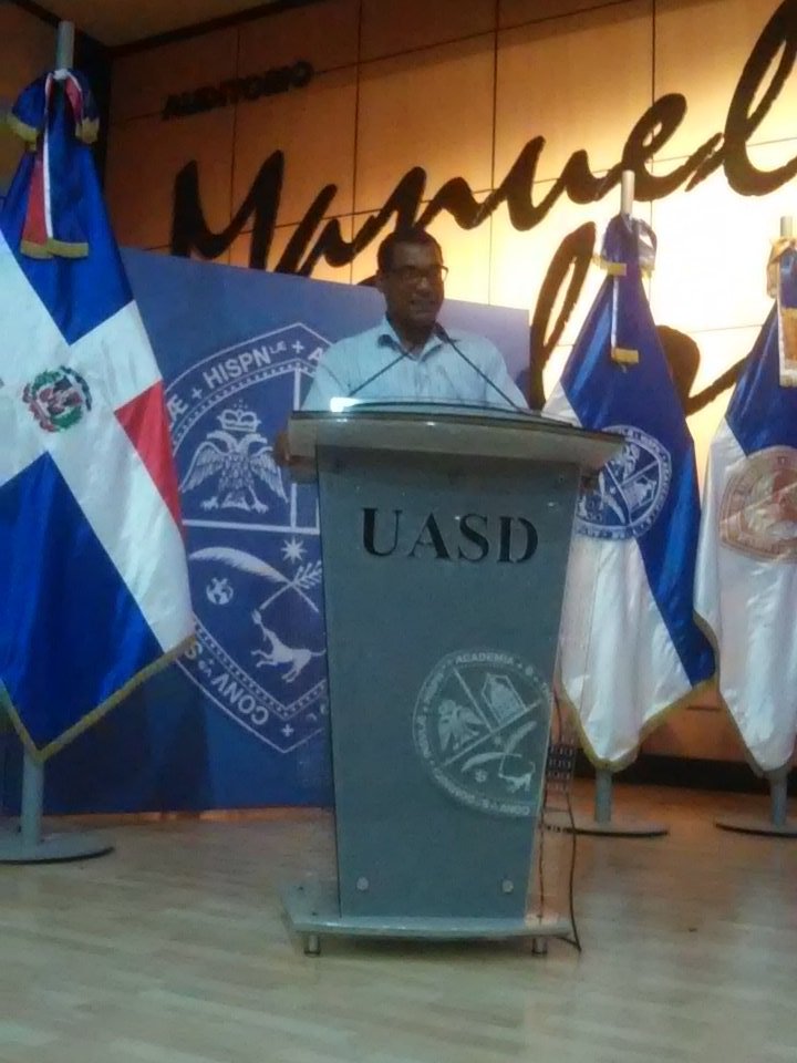 Escuela de Crítica tweet media