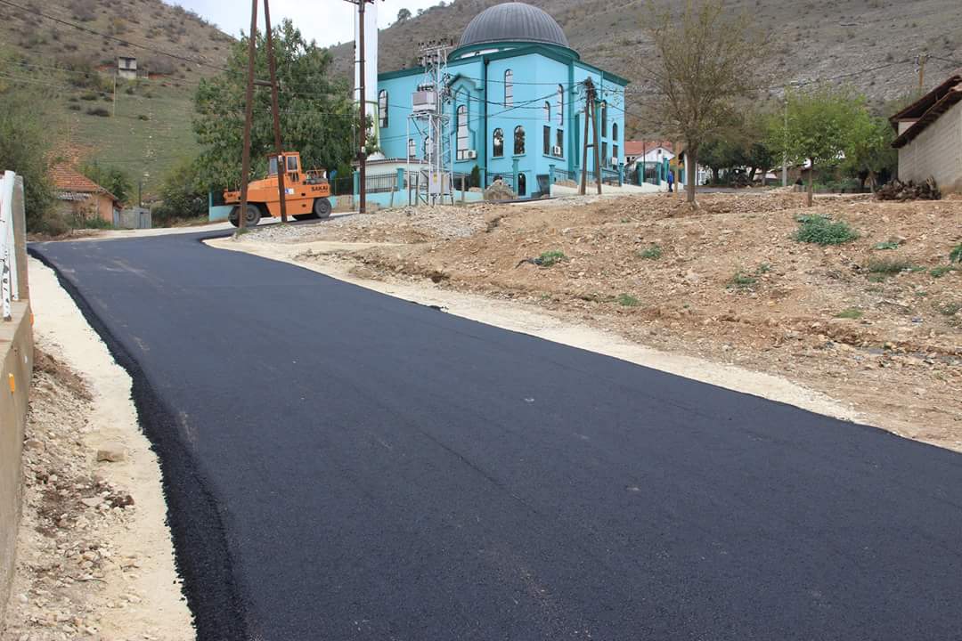 асфалтирање на пристапен пат до населеното место и асфалтирање на улици во населеното место. #ГазиБаба