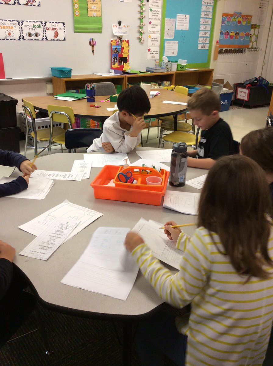 GarnerBrigette's tweet photo. Editing with our writing partners! #hillthinkers #tsdthinkers https://t.co/w5fqLQtuzq