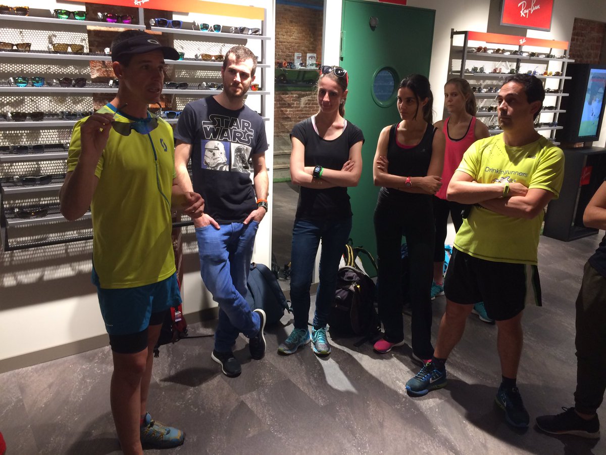 AlbBarrantes's tweet photo. Probando las @oakley #Primz Trail. Muy cómodas, ligeras e ideales para los cambios de luz a zona sombría. https://t.co/vWOgmxSndW