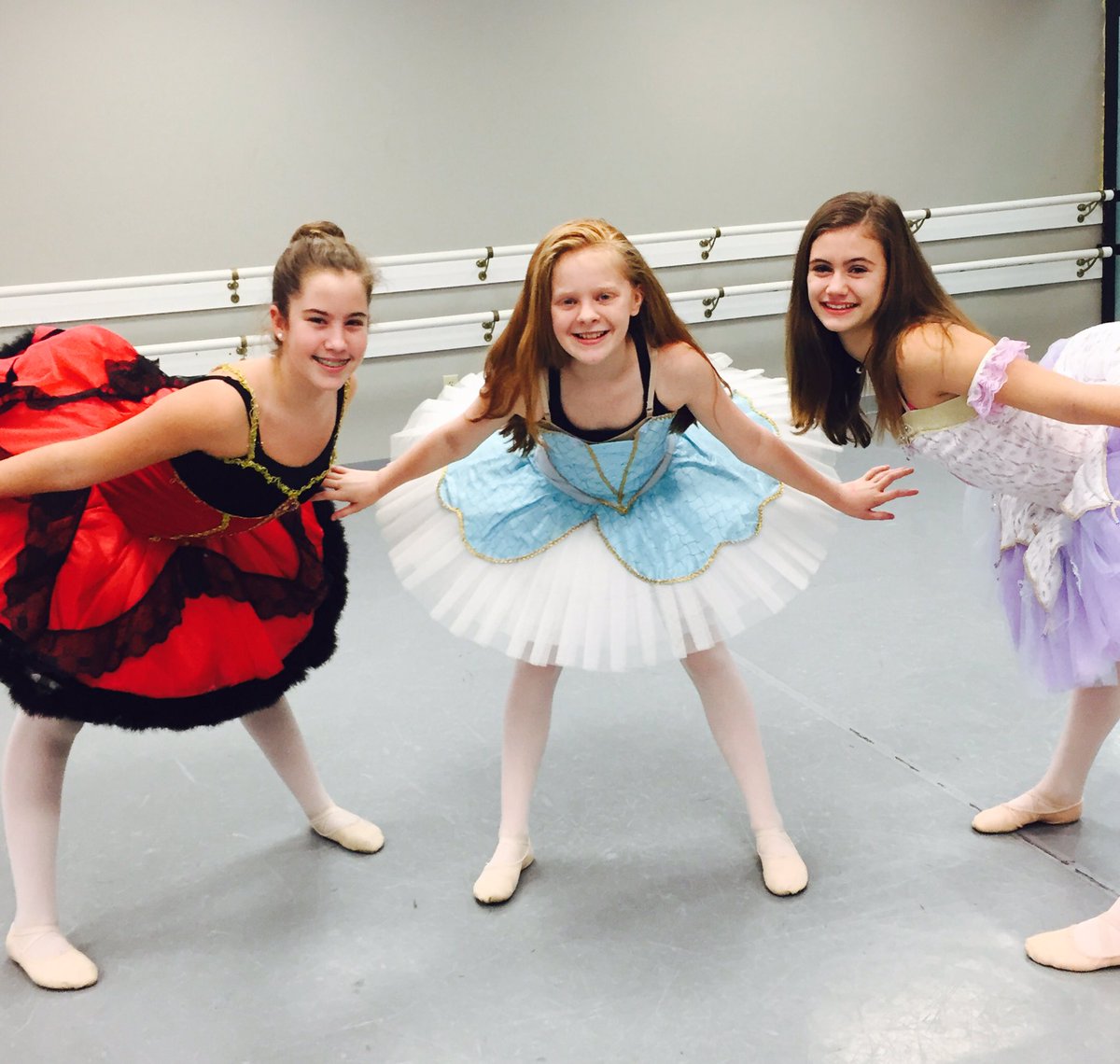Academy_Ballet's tweet photo. HEY YA'LL we are so excited to try on our tutus #tutucute #aob2016 #dec17 #dec18 #tututix #nutcracker https://t.co/6hJK7vUCYy