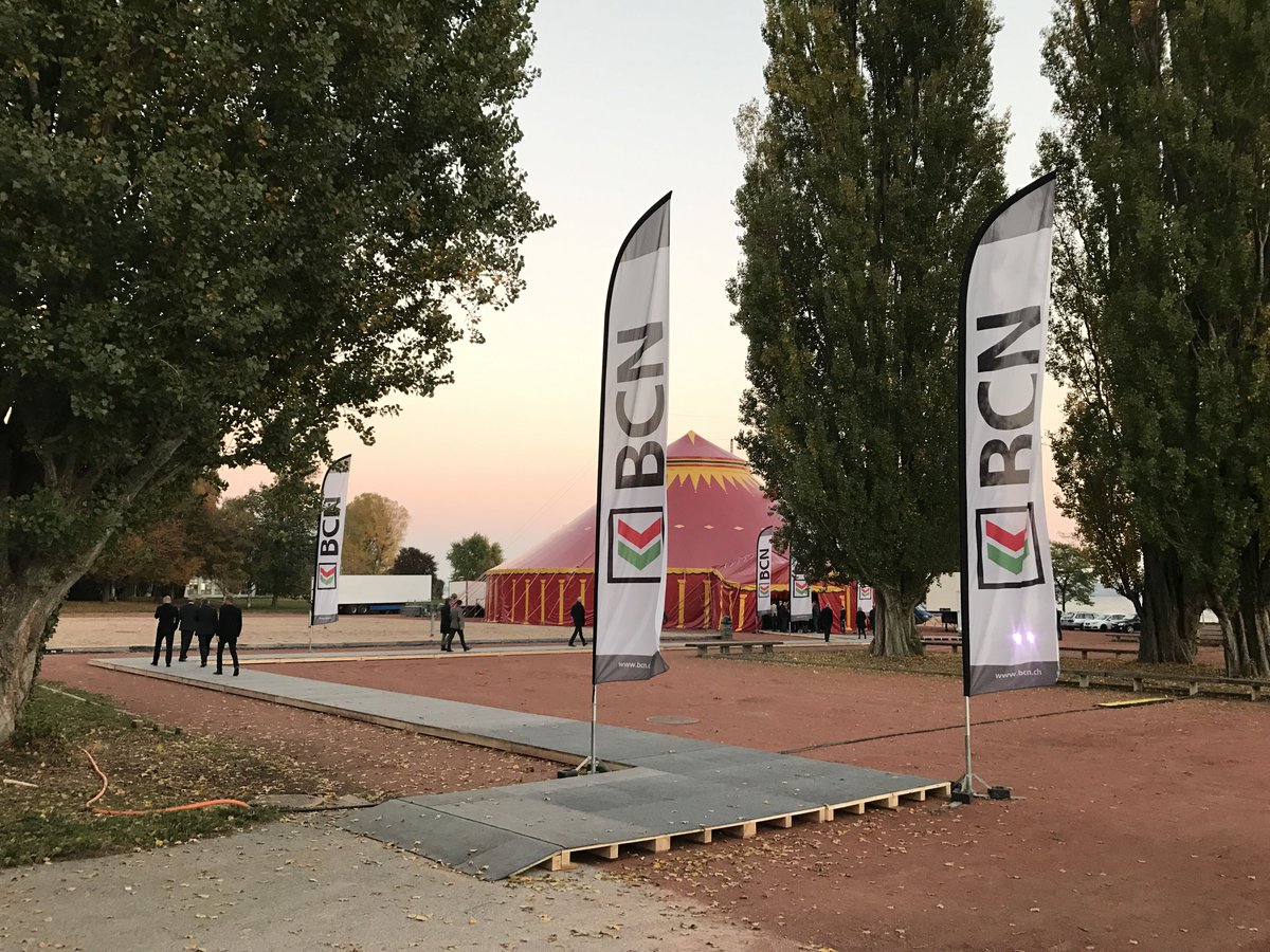 bcn_banque's tweet photo. Dans quelques instants début de la soirée du Prix BCN Innovations #prixbcn16 https://t.co/T0jzW3dvkZ