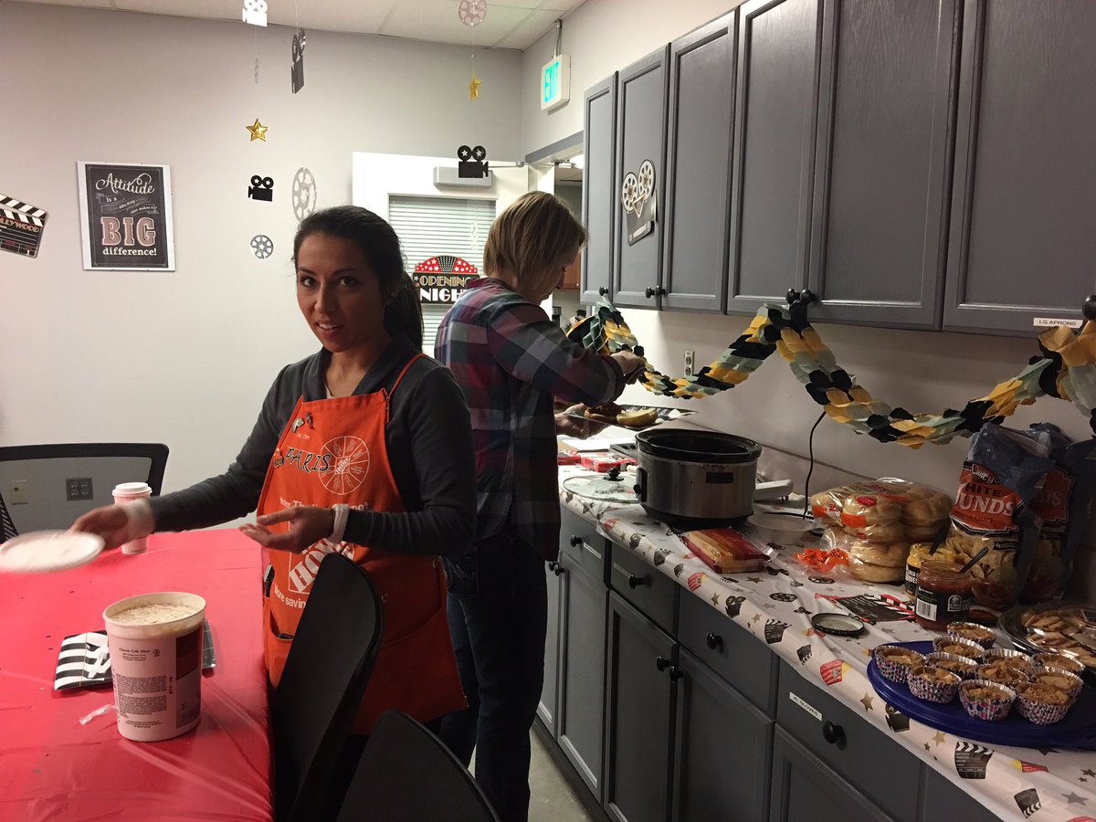 CAM party#2024 #pulledporkandsnacks <a href="/jcatbsu/">Joe Catanzarite</a> <a href="/MattCramer179/">m</a> <a href="/d_finan/">Todd Finan</a> <a href="/kelly_mayhall/">Kelly Mayhall</a> <a href="/P_Rod2024/">Paris</a> @brian1380 <a href="/joshlibby1/">Josh</a>