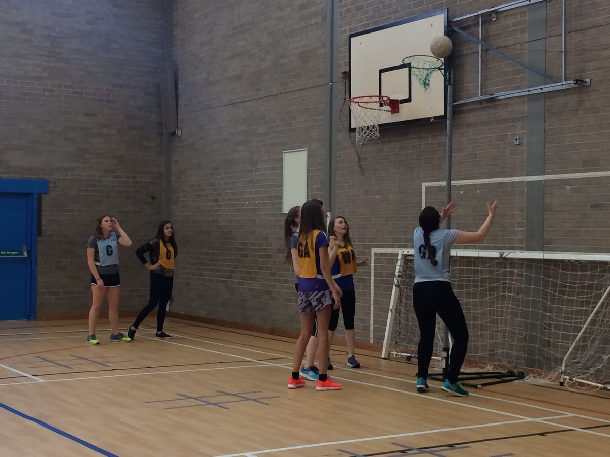 MissPotts_PE's tweet photo. Great turn out and effort from the senior netball girls at last nights training! Loads of games coming up soon! @carhighpe @CarnoustieHigh https://t.co/wdMqEbAm2j