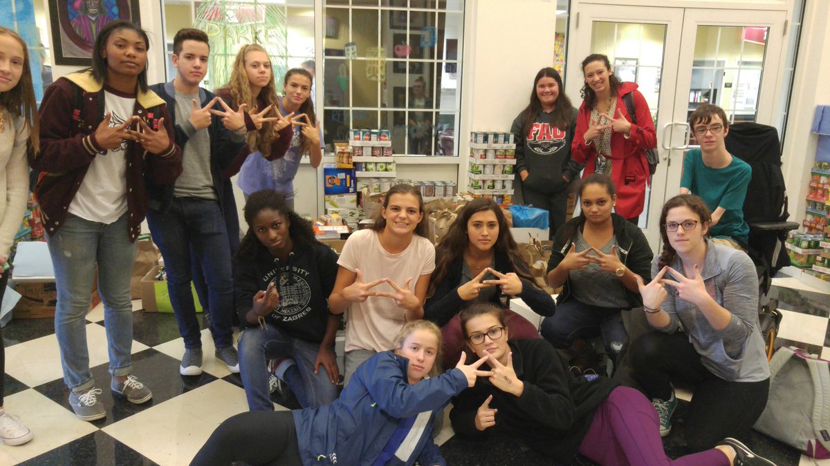 Alspach_WP's tweet photo. You know it is a good canned food drive when 2007 cans is 2nd place! Way to go Wolfpack! #NAHSBetterTogether @NA_HS_House @napls_hs https://t.co/fRBQqiG0aA