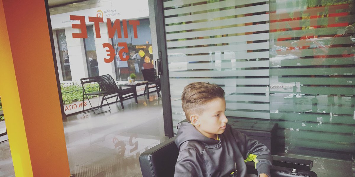 Victoriatorr90's tweet photo. #clienteestrella #avenidadeportugal12mostoles #visita #nuestrocentro @TitoAllemandi https://t.co/p0cPf8wkRB
