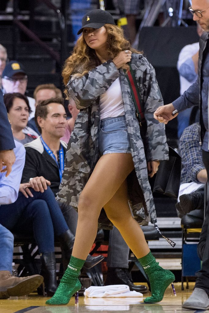 FlashlightFashn's tweet photo. Beyoncé Ups Her Courtside Shoe Game With Vetements https://t.co/tGzs53Rbfy #Vogue #Fashion https://t.co/6k2ayHgZMS