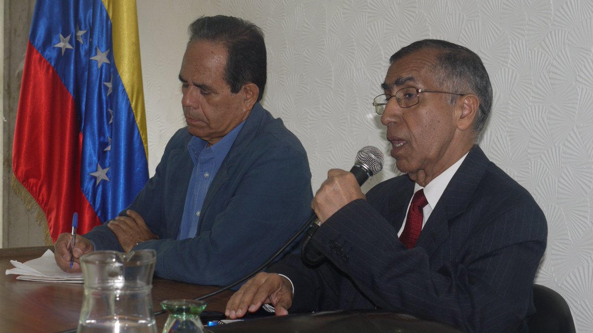 CNEH_Ven's tweet image. [EN FOTOS] Así se desarrolló la Cátedra de Historia Insurgente Federico Brito Figueroa con el profesor Omar Hurtado Rayugsen.