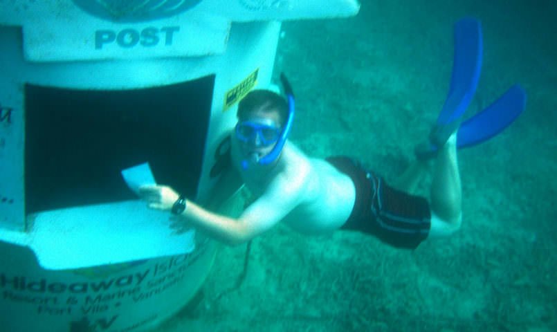 EventTechGuy's tweet image. Location, location, location. This post office is at the bottom of the sea! | buff.ly/2dcUkNT