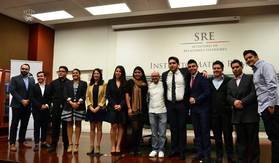 Es un orgullo para nosotros que nuestros alumnos representen la #Cocinamexicana en las embajadas de #Londres y #Perú
#OrgullosamenteCoronado