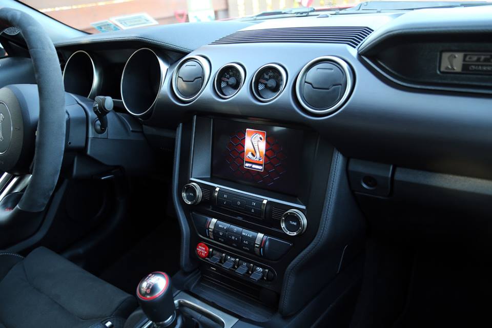 SVTPerformance's tweet image. Size Matters
OEM Radio Solutions Audio System Rids the Track Pack Cars of their Anemic 4″ Screens..
SVTPerformance.com/2016/10/24/tec…
