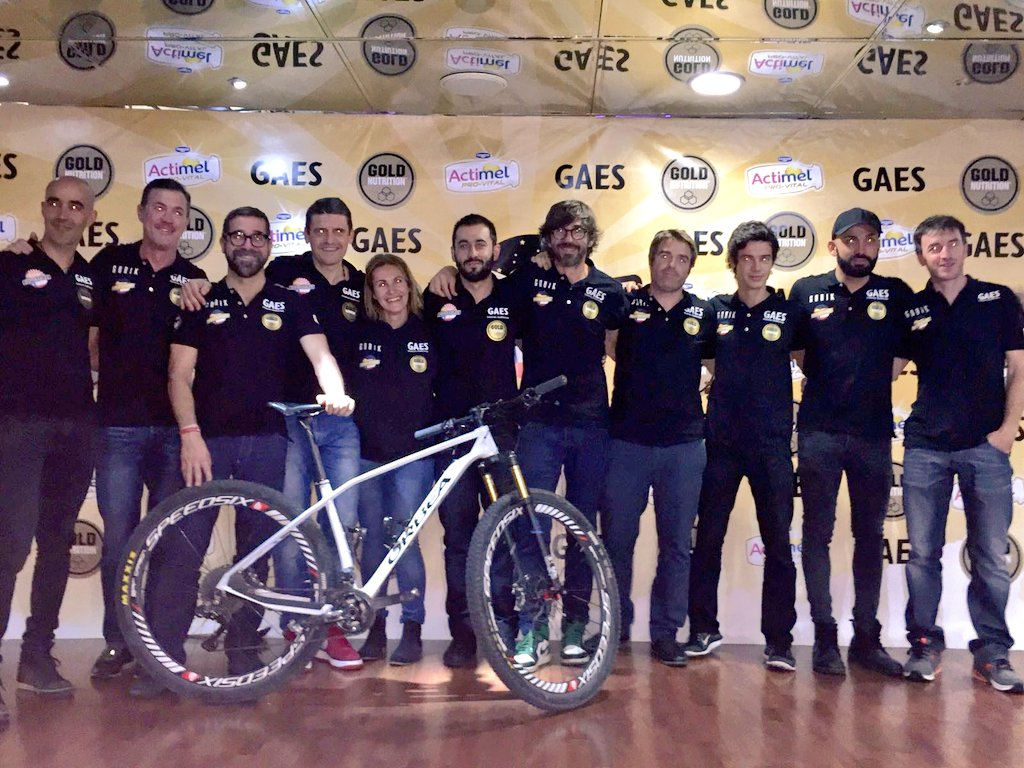 Equipazo #Imparables Atacama!!! Casi empezamos!!! ⚡💥⚡ 
<a href="/Epica_Chile/">EpicaChile</a> #Barcelona