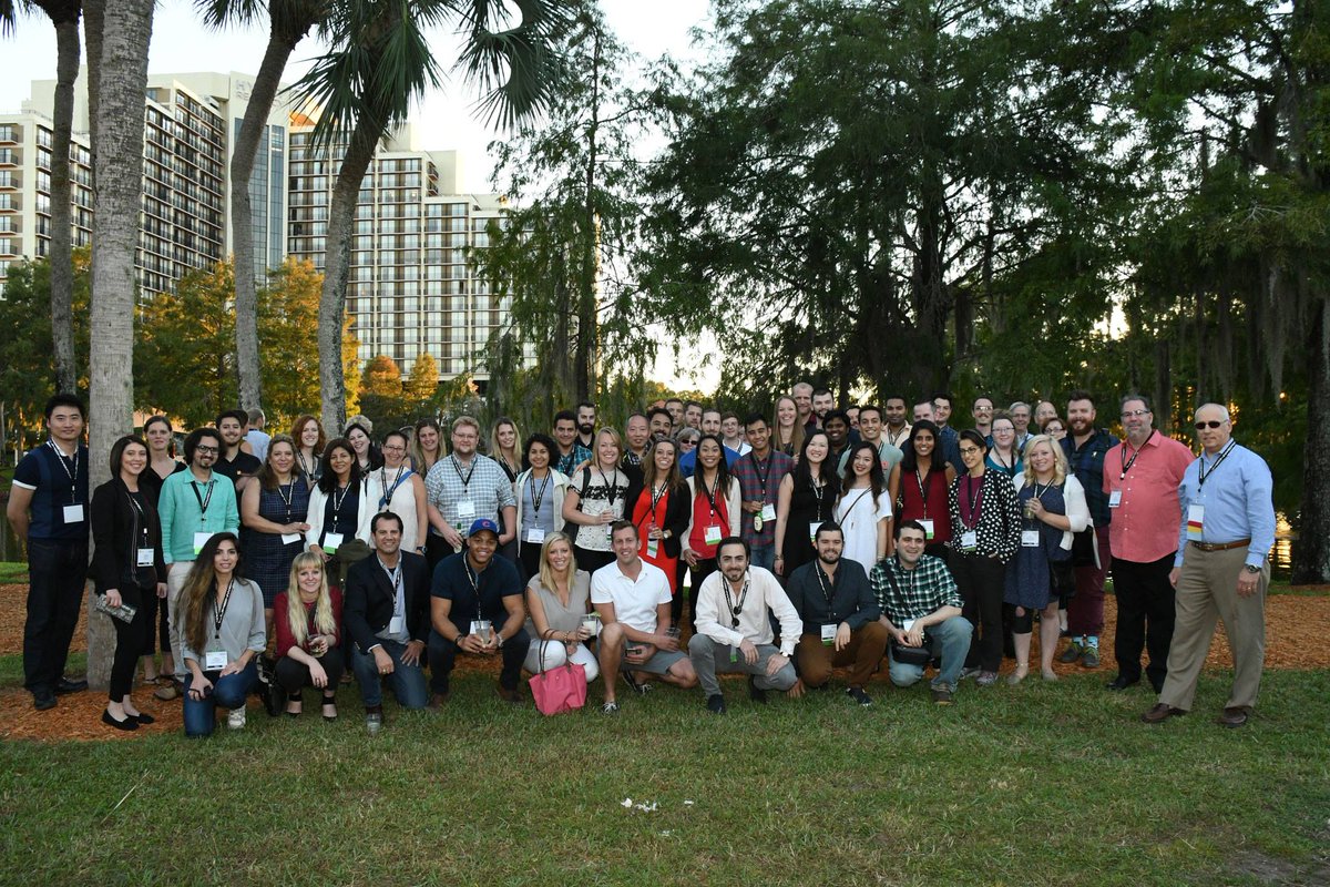 The_IES's tweet photo. IES Emerging Professionals outdoor group photo at dusk at the IES Annual Conf. #iesconnectedlight. Emerging stars were shining that night https://t.co/w1YYhJVdCT