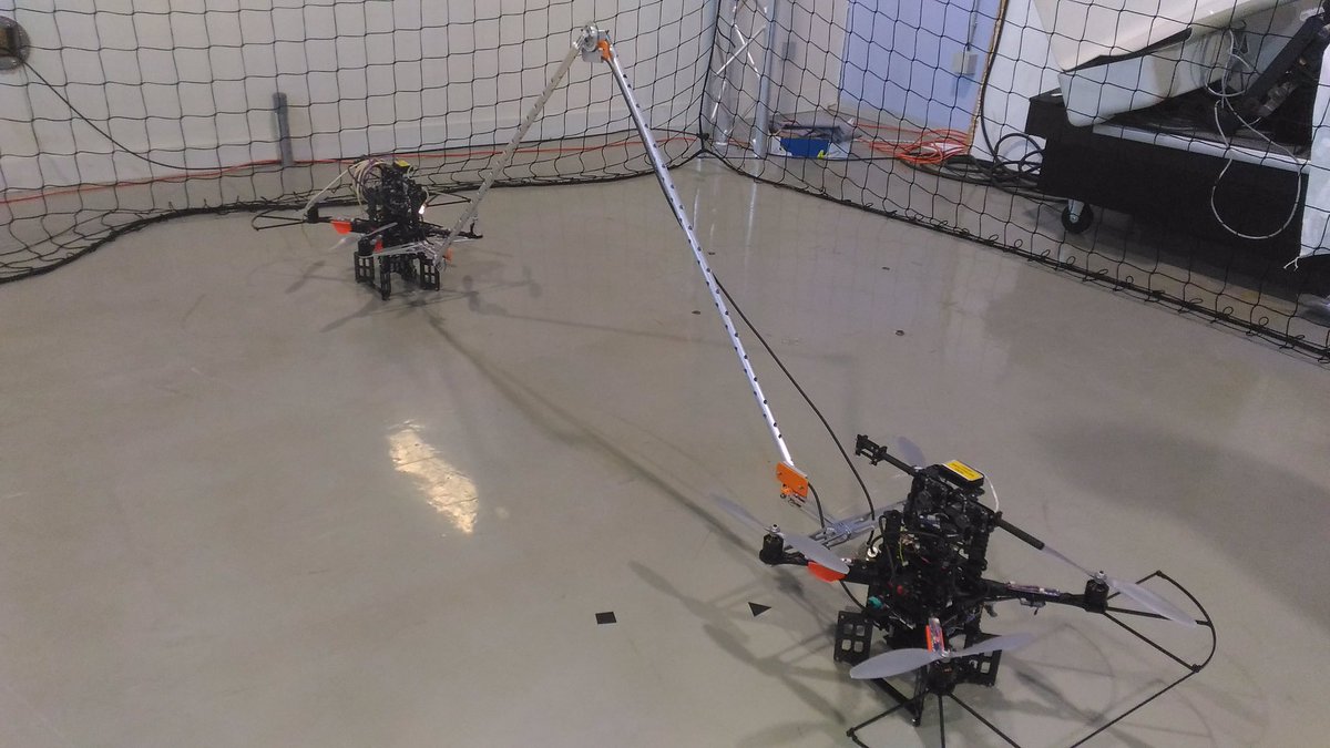 sbriot_bzh's tweet image. Our new prototype: flying #parallelrobot #irccyn #cnrs #CentraleNantes: new step towards flying #robotics #drones
Experiments soon