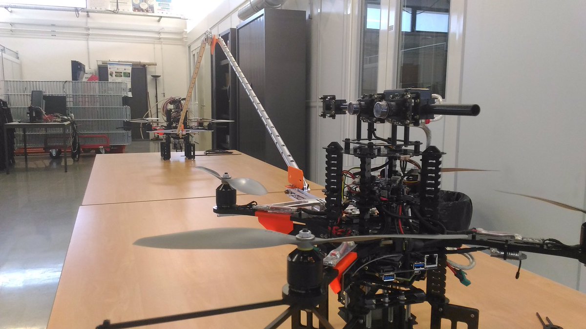 sbriot_bzh's tweet image. Our new prototype: flying #parallelrobot #irccyn #cnrs #CentraleNantes: new step towards flying #robotics #drones
Experiments soon