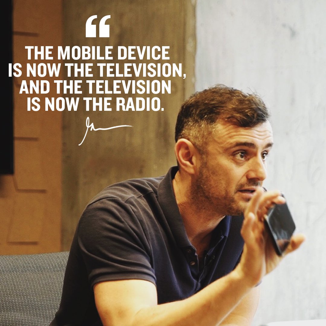 garyvee's tweet image. THE MOBILE PHONE IS THE TELEVISION | DailyVee081 bit.ly/DailyVee081