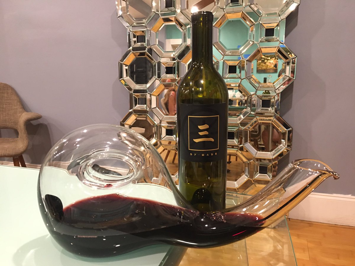 RealJackBarnes's tweet photo. First exposure to the surprisingly excellent 2014 Three by Wade - decanted 2.5 hrs, great nose, jammy texture, sustained flavor @DwyaneWade https://t.co/KLPT1IoFVL