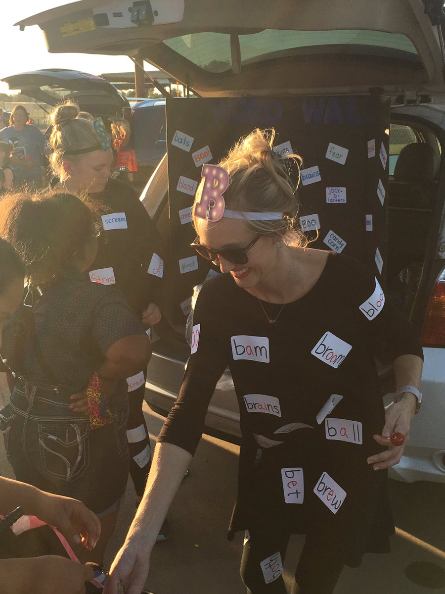 Tonight <a href="/BurgessBeagles/">Burgess Elementary</a> you have to read the words on the "Word Wall" before getting a treat! <a href="/WFISDschools/">Wichita Falls ISD</a> #iamwfisd