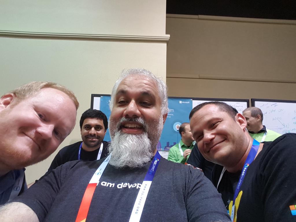 DSFNet's tweet image. This was the best moment of #SQLPASS #SQLServerOnLinux #IAmReady