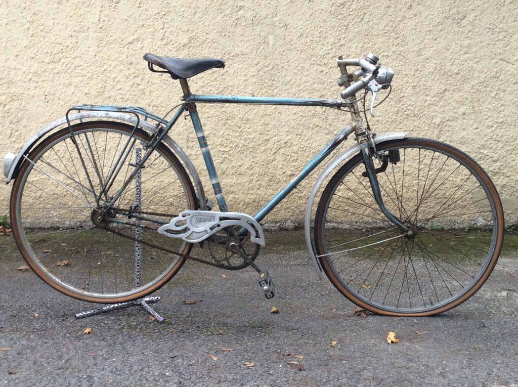 MathiesFrank's tweet photo. Velos VICTOR STUYF https://t.co/gT7wVSs0QB https://t.co/BBJ2hgA7sQ