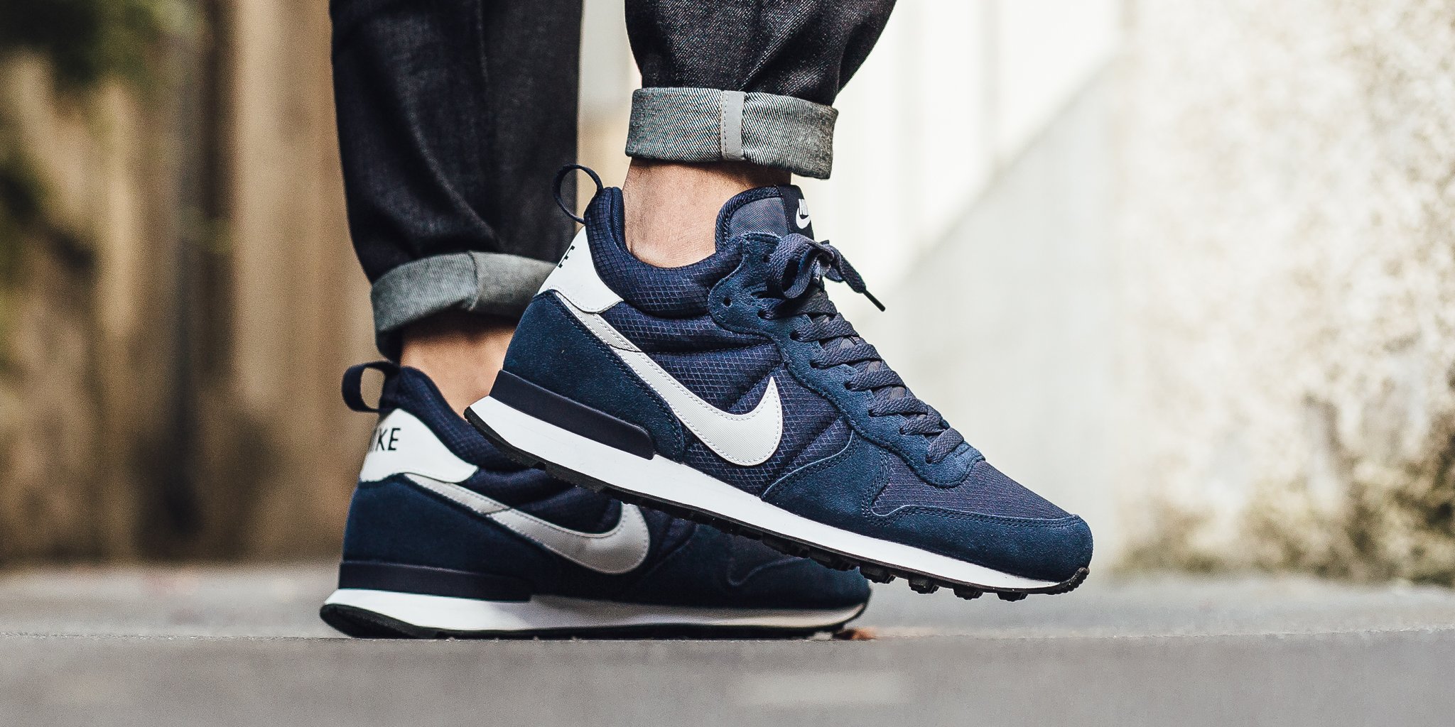 la carretera Deformar cupón Titolo on Twitter: "Nike Internationalist Mid - Midnight  Navy/White-White-Game Royal shop here ▶︎ https://t.co/zew5KJb3xE  https://t.co/UPGKm2o6Sx" / Twitter