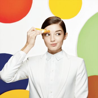OllanderFan's tweet photo. Monica for Clinique https://t.co/qfoTb53Vpo