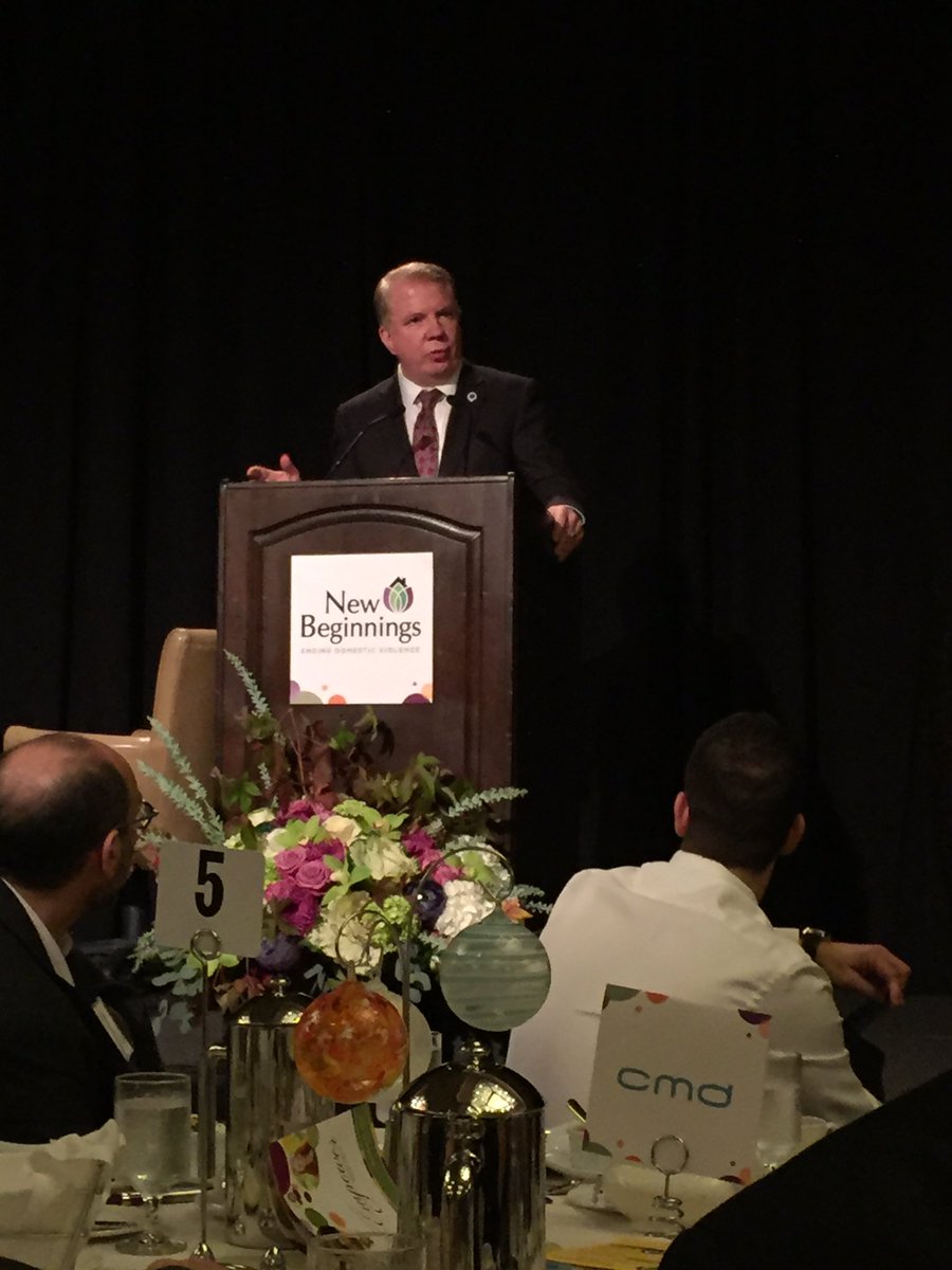 kibbleprentice's tweet image. Congrats New Beginnings on 40th year. Thanks for what you do. Thx City County for support. Proud sponsor @NewBeginEndDV