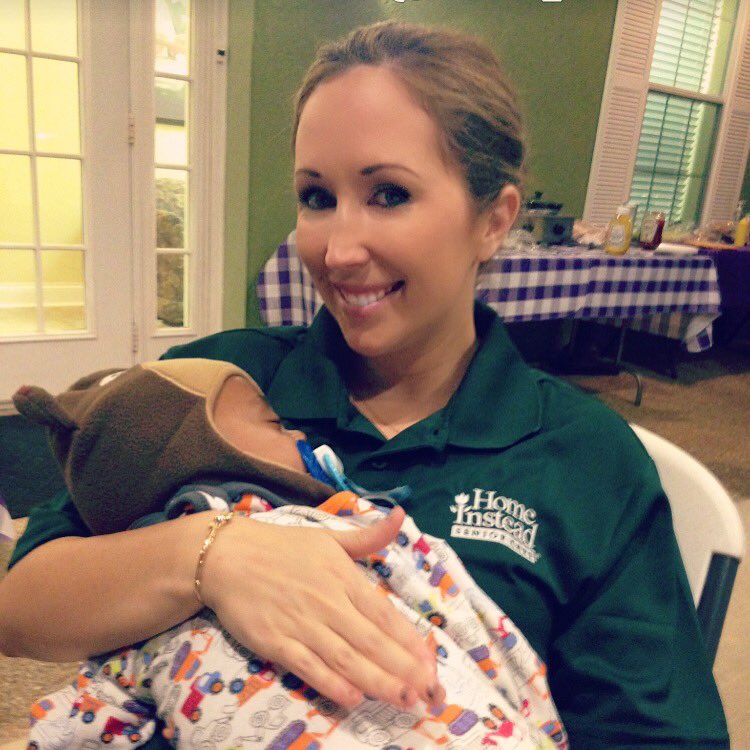 And I got to hold a baby!! 😬 heaven