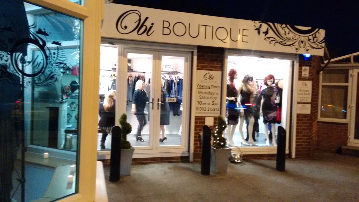 laura_maxine's tweet image. Champagne and nibbles plus fantastic garments and friends at #obibyfrockart # obiboutiqe #creativepatterncutting