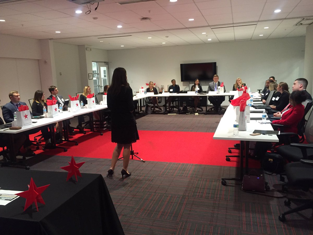 macys_kulsum's tweet photo. Kicking off the Atlanta onsite! @Macys_Andrew @Macys_Courtney @MacysCollege #leadership #storemanagement #Atlanta https://t.co/4ma34yqVJl