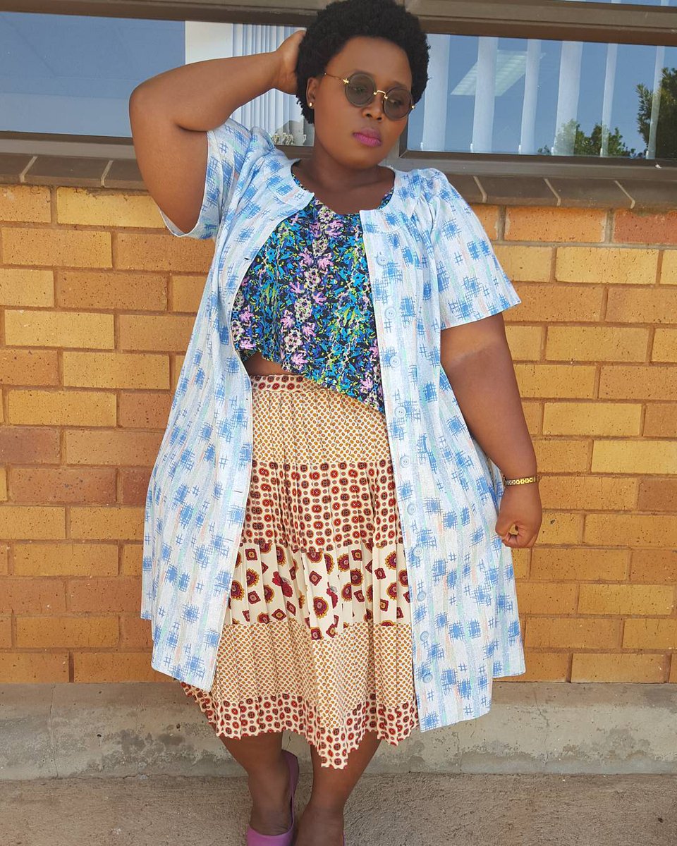 shirubicom's tweet photo. Clashing prints, crop top, pleated skirt, we're loving this combo by Thulisa.
#Shirubi #fashioninfluencer https://t.co/NfFOBseMtS