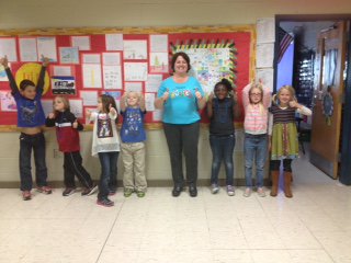 SeeSmittyRead's tweet photo. Another Bunch of Super Readers at CAES!25 hours of reading logged and going strong! @CarrolltonES @MrsScott2nd @IWCSchools #Powerupandread https://t.co/L6o8lpEhwX
