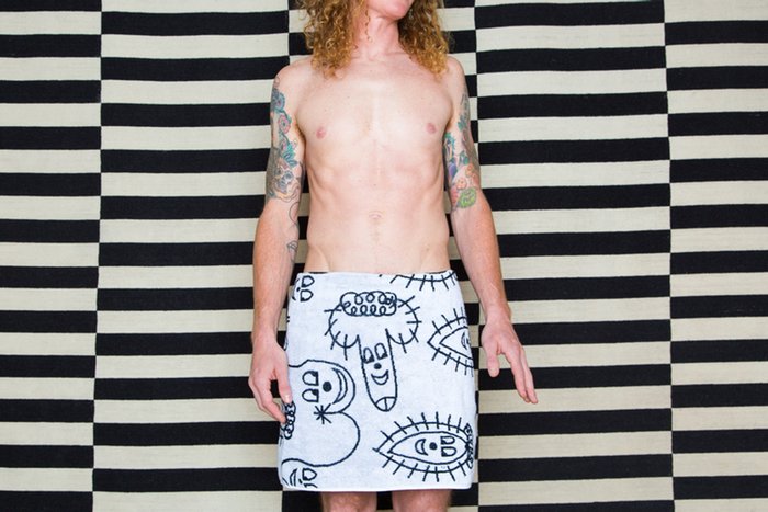 @thecreatorsproject/<a href="/VICE/">VICE</a> on <a href="/KenKenkagami/">ken kagami</a>'s issue: This towel covers your private parts with private parts: bit.ly/2eKtezt