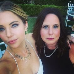 ruthiejoness's tweet photo. It's kinda an iconic duo, kinda of a mother daughter friendship. Unbreakable #marshley #queenbenz #king @AshBenzo @imarleneking https://t.co/6qFLjgN9U9