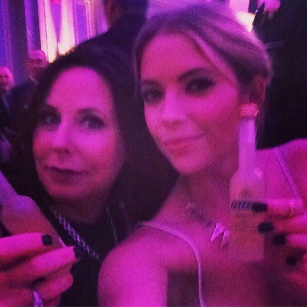 ruthiejoness's tweet photo. It's kinda an iconic duo, kinda of a mother daughter friendship. Unbreakable #marshley #queenbenz #king @AshBenzo @imarleneking https://t.co/6qFLjgN9U9