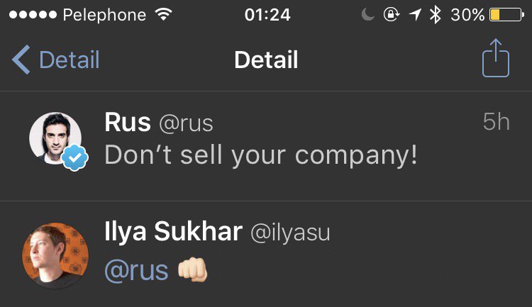 natanrolnik's tweet image. Vine founder tweets, Parse founder replies. 
Another acquisition gone wrong 😔