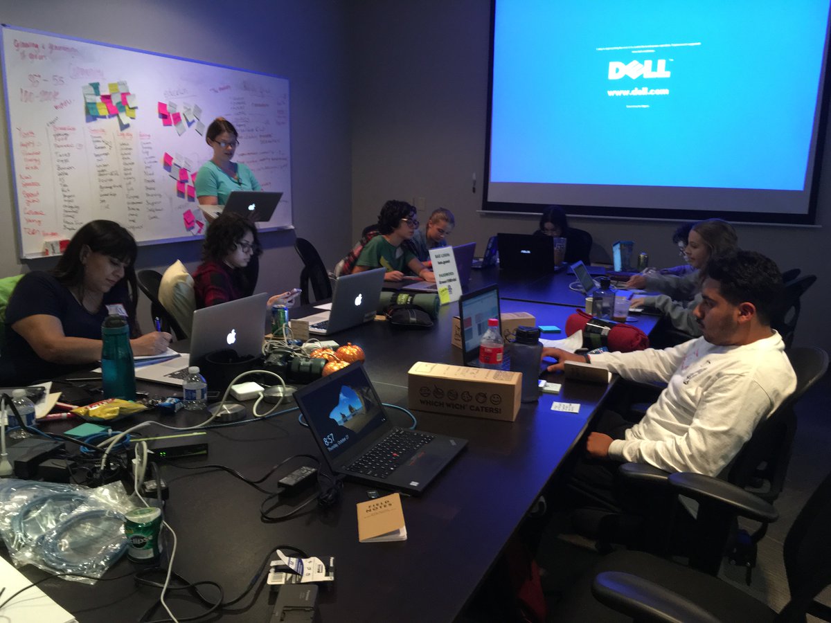 BuildASign's tweet image. #CreateAthonAustin has officially kicked off. Our amazing #volunteers are ready to get #Creative #createathon