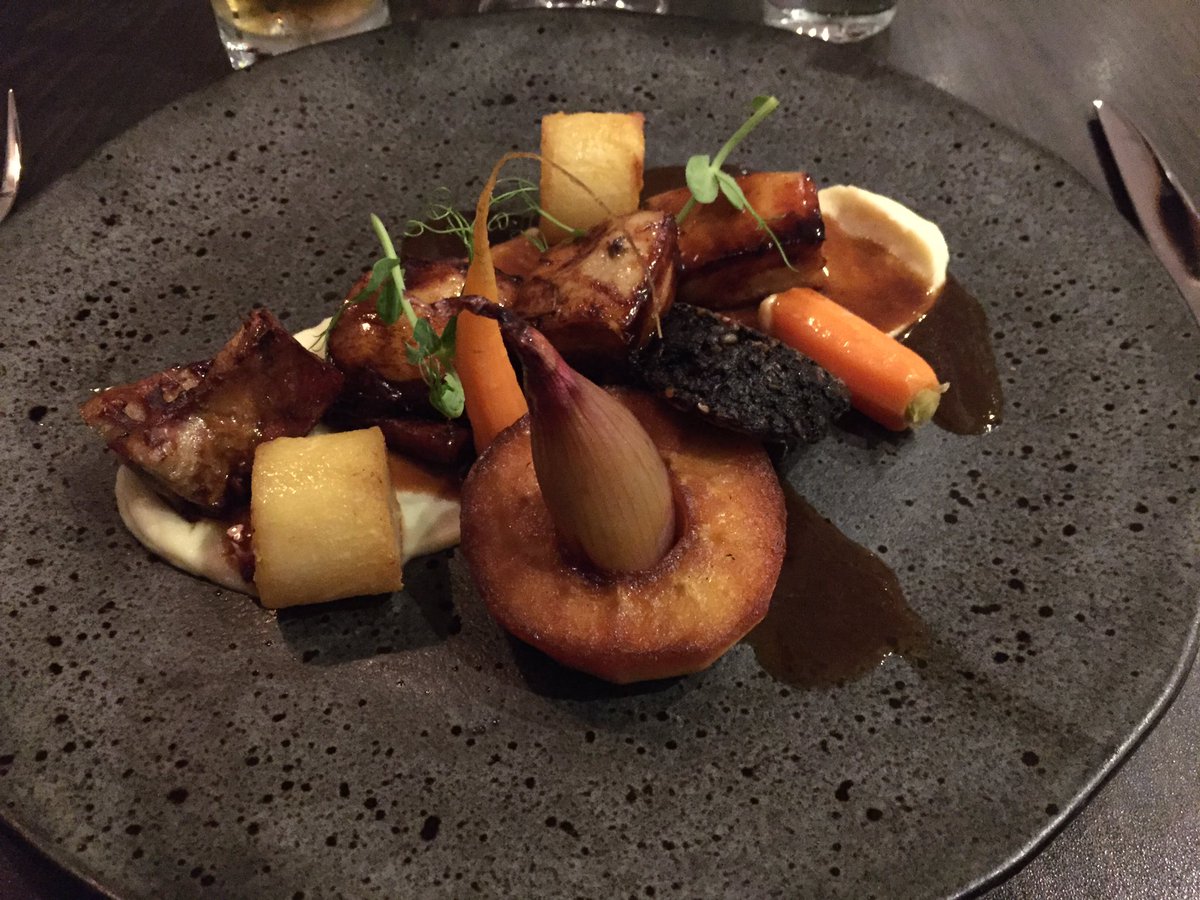 NaasBall's tweet image. Time to open the belt @CandiedWalnut1 @Irishbiltong @haynestownmeats @onenewrow @HaydensBar @mccormacksbar