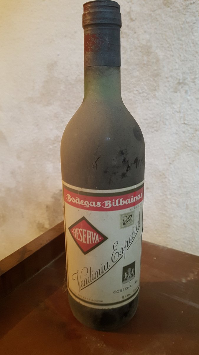 <a href="/BodegaBilbainas/">Bodegas Bilbainas</a> 
En la cueva...