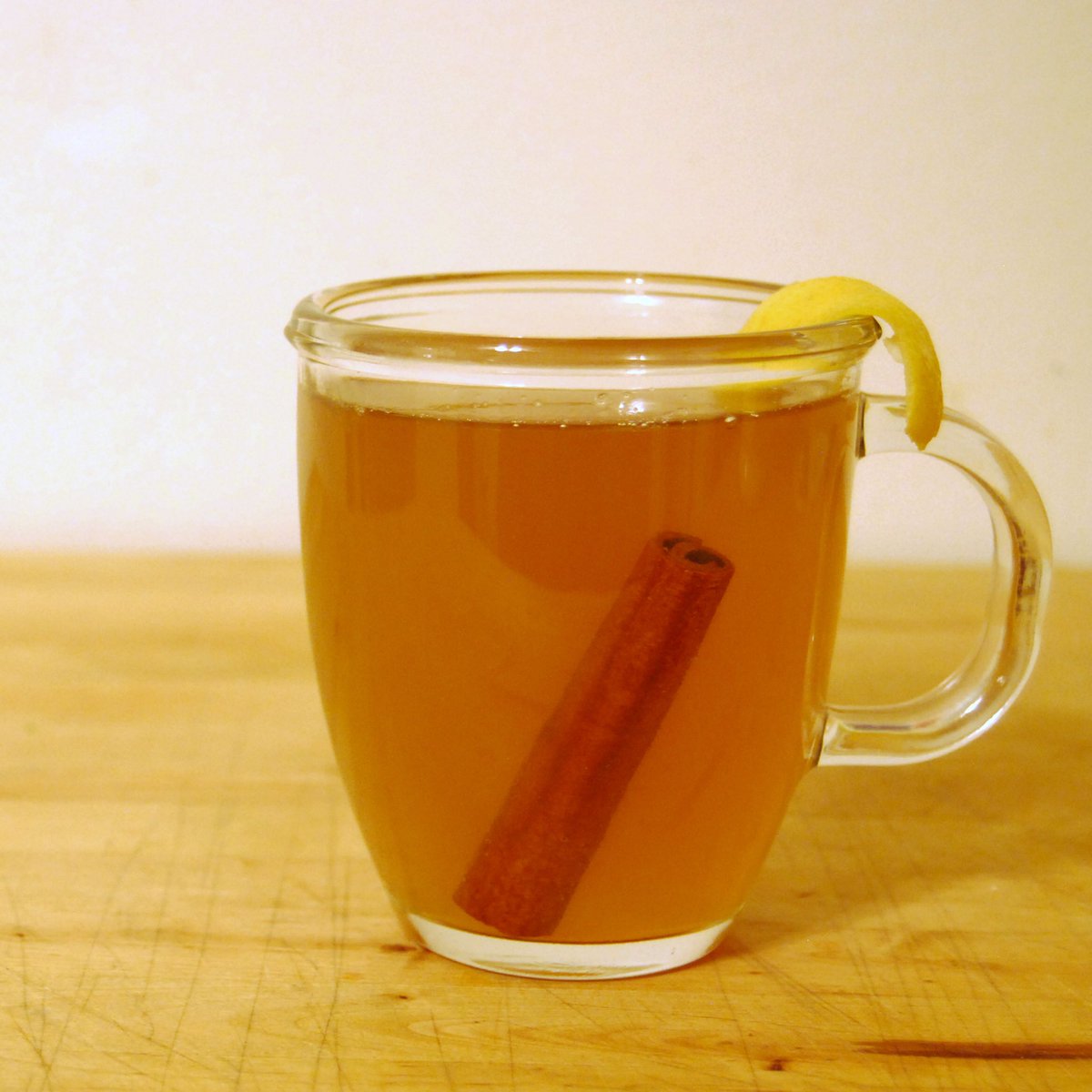 max_lewicki1's tweet photo. A toddy or as said in the book, "toddies" is a drink made of alcoholic liquor, with hot water, sugar, and sometimes spices. #theawake23 https://t.co/NVKyB0Suhe
