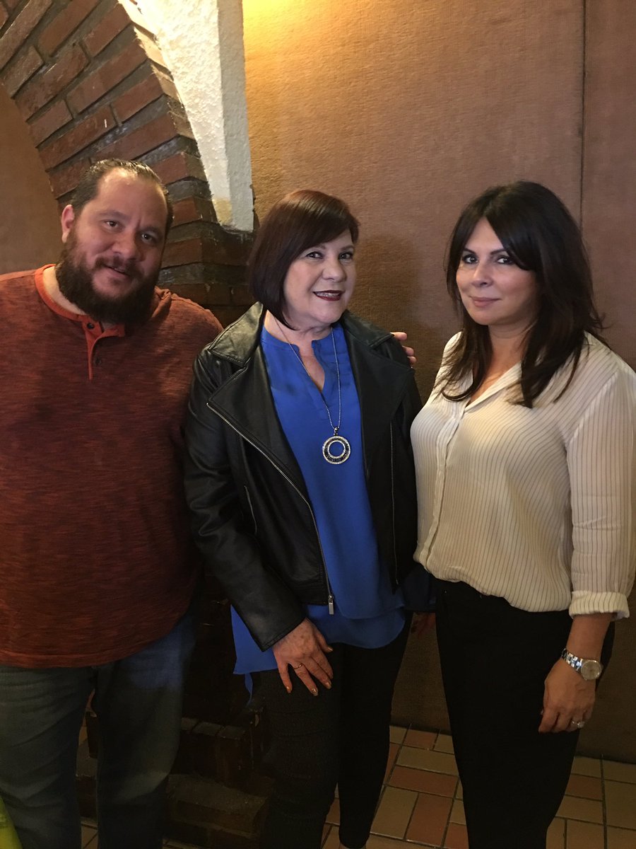 LilideGalindo's tweet photo. Preciosa bendición compartiendo en #CCMSaltillo en Conquistadoras. También festejar el cumple de @JosueGalin mi hijo  @mariamdelgado #Conq16 https://t.co/AVSwFPdMfY