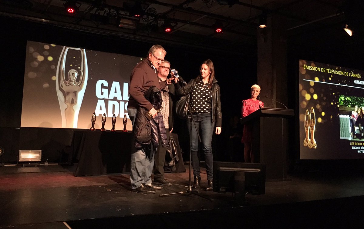 SergeSasseville's tweet image. Les beaux malaises @lbmtva remporte le Félix "Émission de télévision de l'année Humour. @martinmatte remercie au téléphone par FaceTime