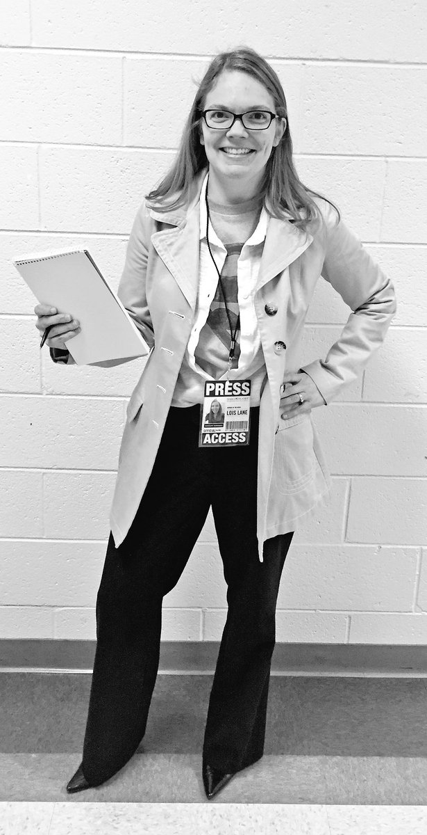 VirginiaLak's tweet photo. Lois Lane on the hunt for "Super" books!!! #loislane #teacherlife #superman https://t.co/DXVO7oJ3U7