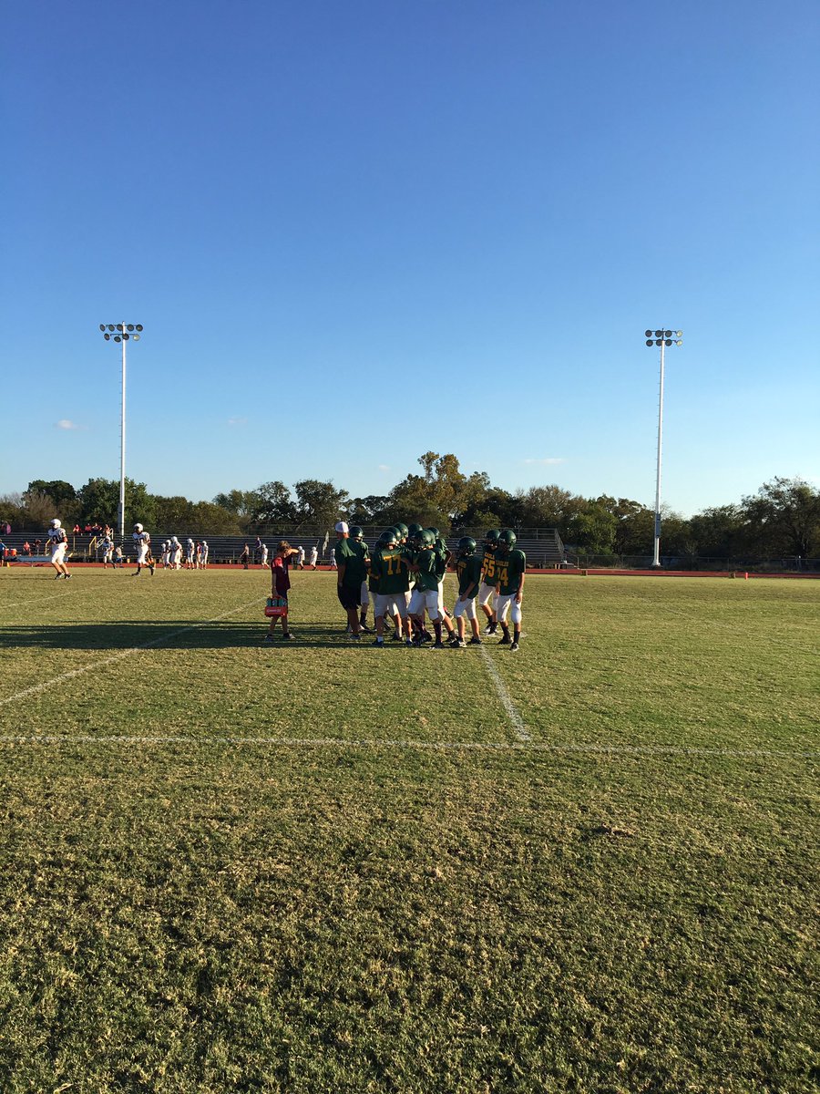 rosslms's tweet photo. #LMS  2nd quarter Eagles ready to move that ball. https://t.co/T8kOULbLpf