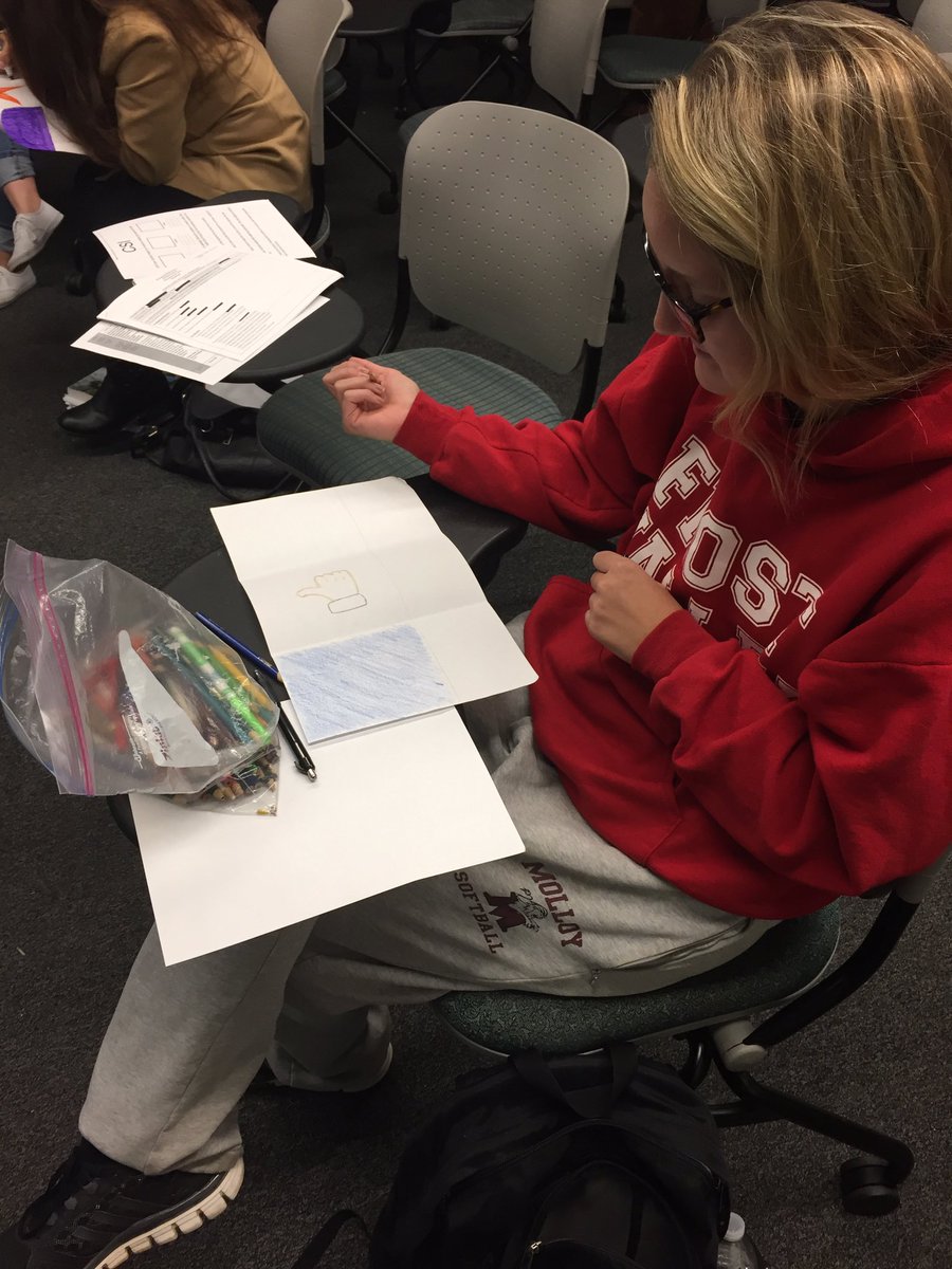 MsMPavlick's tweet image. EDU 335 created their first CSI to reflect understanding of a core idea from class tonight.💡💭🎨 #ColorSymbolImage #SharedThinking