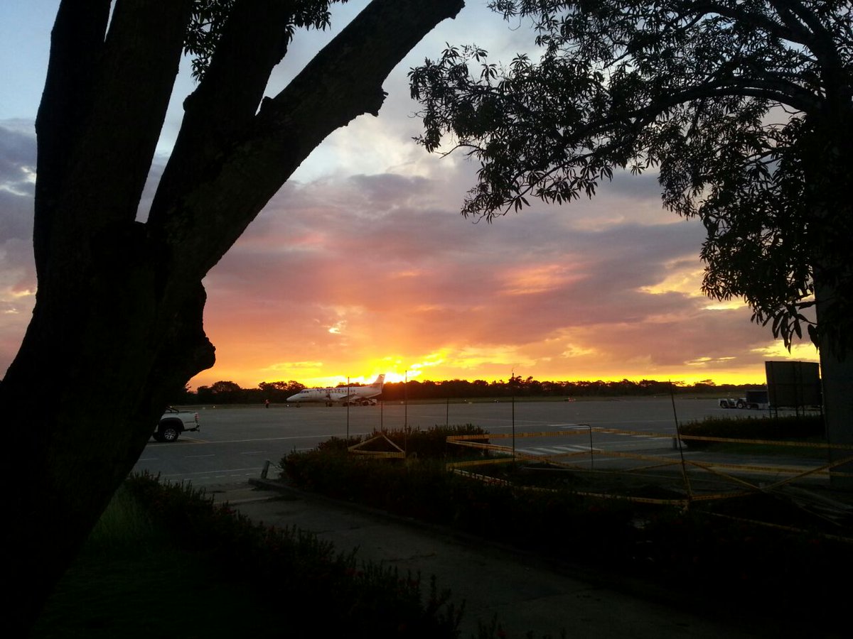 colimagenes's tweet photo. #colombiaenimagenes atardecer en #Monteria https://t.co/BP9G09GEuZ
