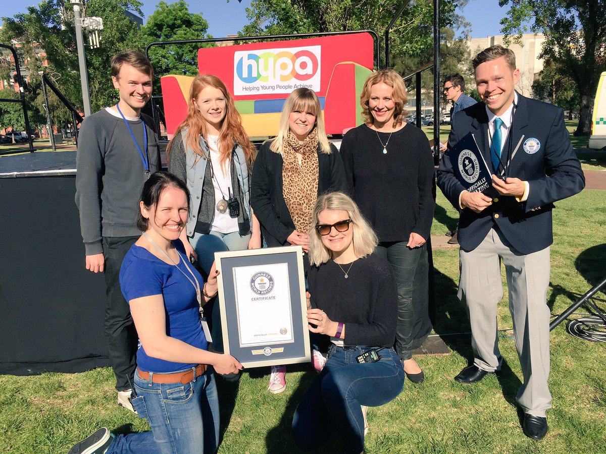 amy_marg's tweet photo. Check out @SYCLtd's #OfficiallyAmazing team! #RecordBreakers #GuinnessWorldRecords #TwoFeet https://t.co/GEq0POEOiS