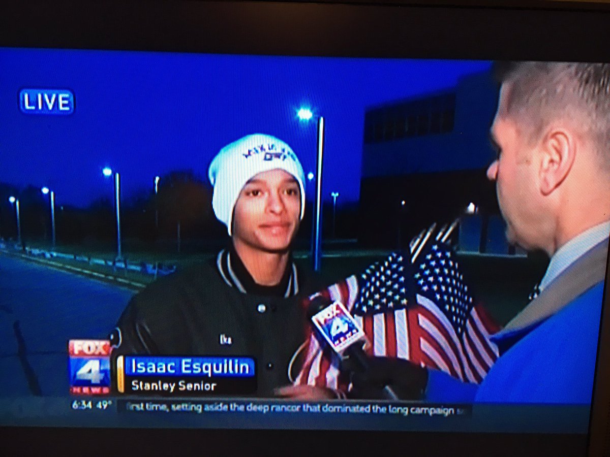 susanhiland's tweet photo. Honoring Veterans @SHSFalcons with @MattWDAF on @fox4kc @NKCSchools  #VeteransDay #flagdisplay #HonoringVets https://t.co/eye8XaWTyF